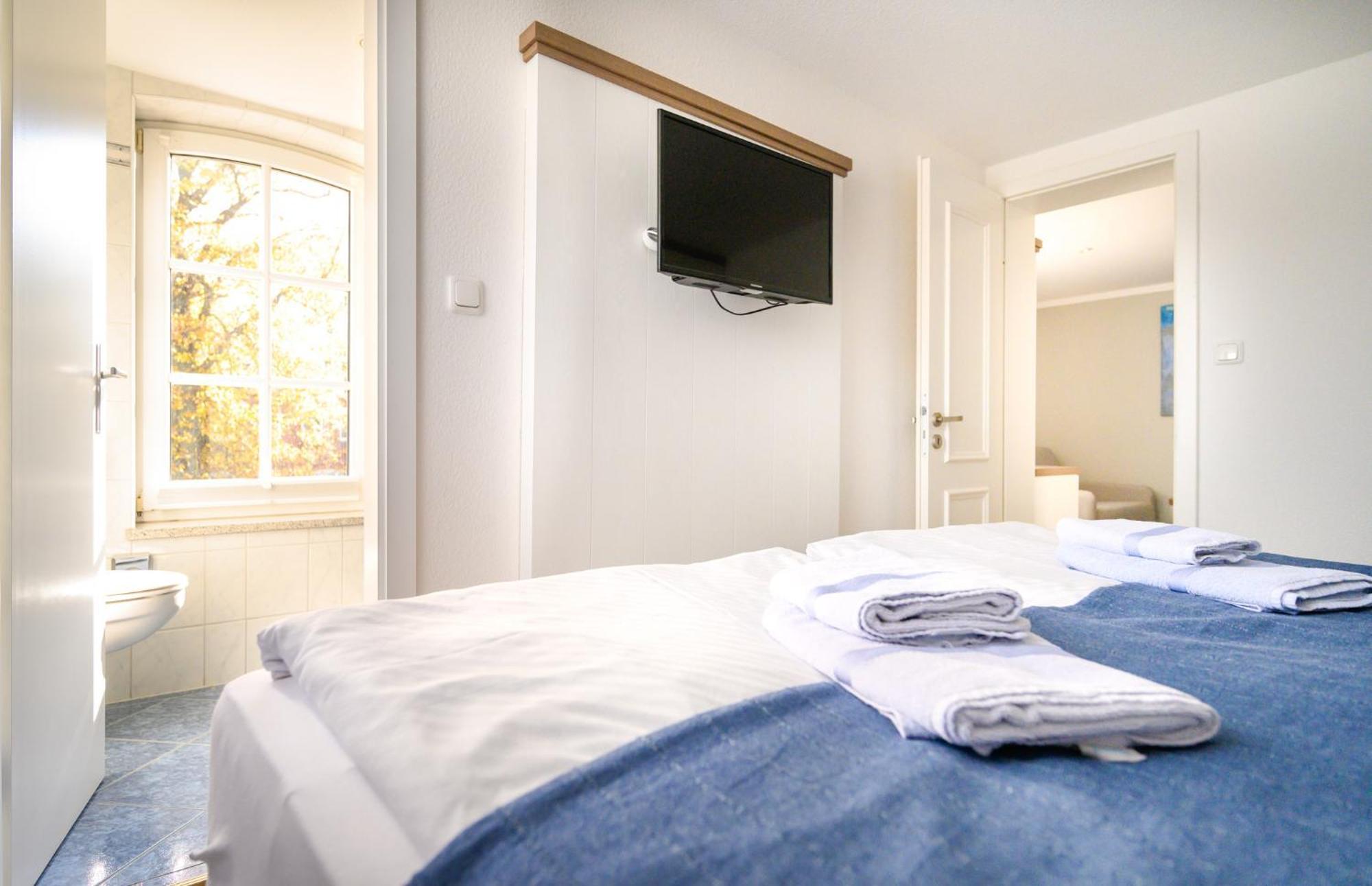 Hotel Zur Seemoewe Kirchdorf  Pokoj fotografie