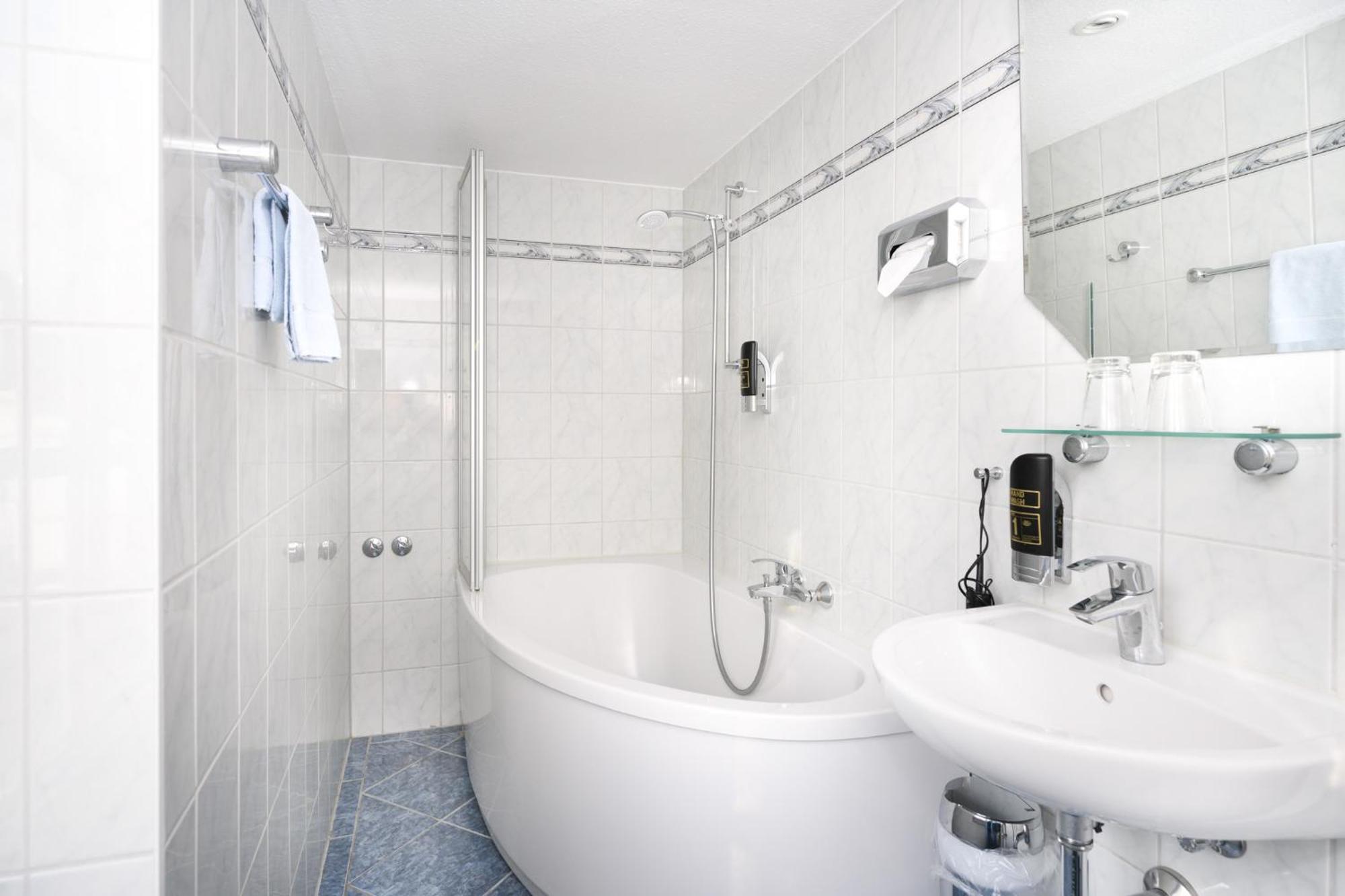 Hotel Zur Seemoewe Kirchdorf  Pokoj fotografie